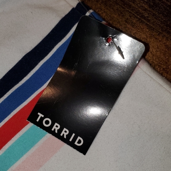 TORRID - white striped spaghetti strap tanktop Size 4, 4X, 26 NEW - Picture 7 of 8